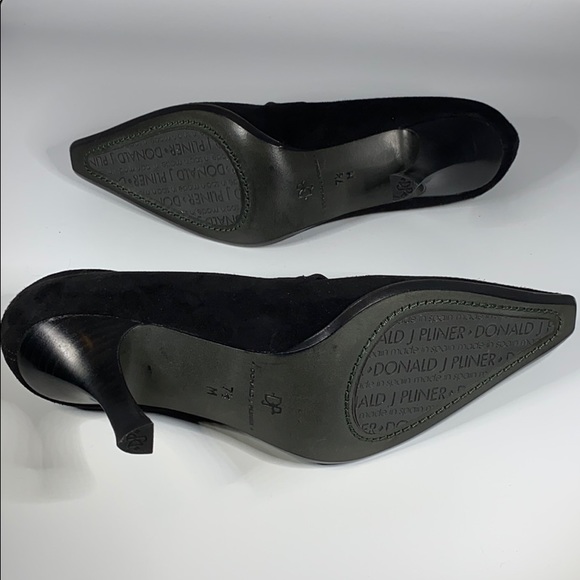 Donald J. Pliner black suede heels, US 7 1/2 - Picture 3 of 6